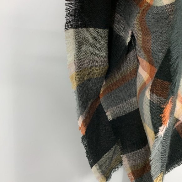 Apt. 9 Poncho Sweater Plaid Toggle Flannel Fray Hem NWT - Picture 6 of 10